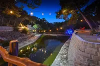 Romantic Secluded Studio with private Koi Pond and huge Natural Pool - Romantische