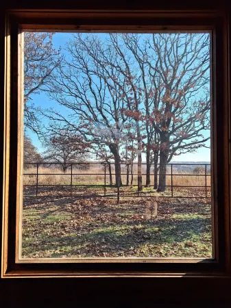 Loft cabin close to Pioneer Woman's Mercantile
