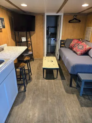 The Sanderling Tiny Cabin Water Access/Private Shared dock