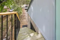 Casa Verde: A Studio Retreat 5 Minutes to Downtown