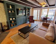 18th Century Stone Cottage minutes from historic Middleburg
