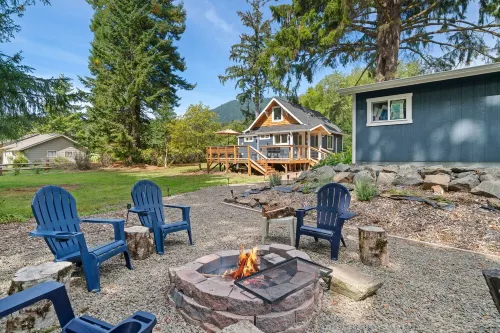 ☀️Historic and Charming Beach Cottage.Beautifully Renovated! Easy walk to beach