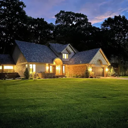 Beautiful Fully Remodeled House Located on Hazeltine National Golf Club.