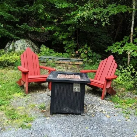 Forest Lane - Roomy Mt Snow 5 Bedroom Home with Hot Tub!