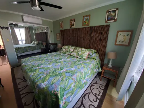 Enjoy Vintage Hawaiiana! Napili Maui Awaits!Free Reserved Parking Spot for Unit