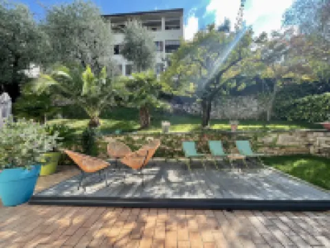PANORAMIC APARTMENT SITUATED IN THE TOWN CENTER WITH LAKE VIEW