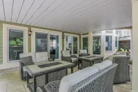 Indoor Pool/Spa with Lake Michigan Beach Access! Near Grand Haven and Sleeps 24