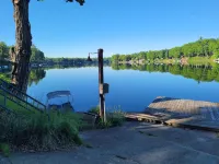 Castaways Cottage on Croton Pond 1)