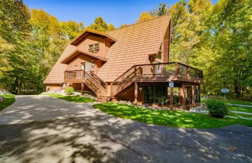 Chalet-Style Architectural Home on Star Lake - Crosslake