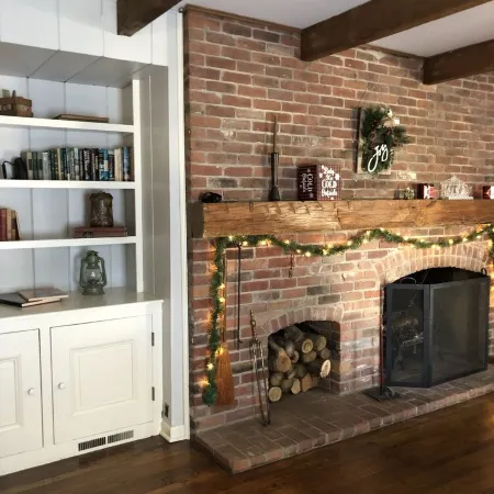 Recently remodeled Colonial-style home with room for the whole family!