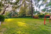 Boho Vibe House with Pool near Hollywood 鄰近Trader Joe's的酒店