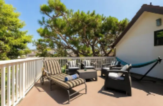 La Jolla Beach House. 2 Minute Walk to the Beach!