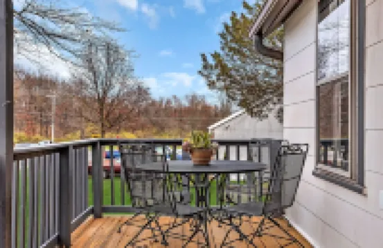 Newly renovated Cozy home with chef kitchen, pretty much fully stocked