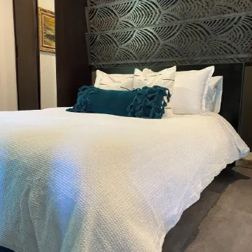 East Park Studio | Downtown Style