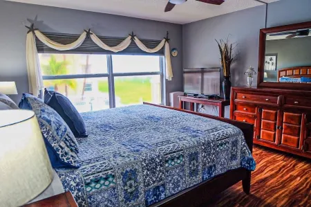 Sunny Winter Escape:  Your Perfect Cocoa Beach Oceanfront Retreat