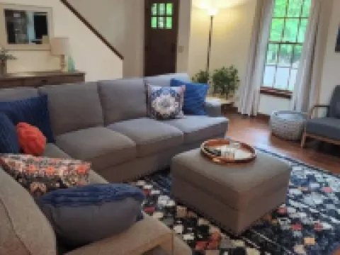 Centrally located retreat in Massanutten Resort. Hot tub and game room! Hotels in Massanutten