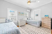 *3rd to Beach*Beautiful*Clean*Victorian, *Across Veterans Prk*Beach Haven