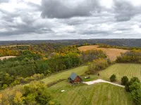Very Secluded Beautiful Cabin!! Watch The Wildlife And Star Gaze From The Deck!! Hotel a Freeman