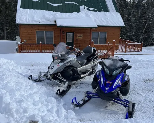 Riverfront Cabin : The Cozy Brown Trout Lodge Hotels in Oscoda County