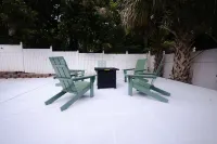 Cola's Hideaway Pool House Retreat & Outdoor Oasis