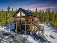 Stargazing~LuxuryChalet~MinstoWillamettePass~Theater~Arcade~CraterLake~3KingBeds