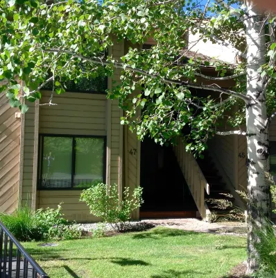 Eklhorn Village in Sun Valley-golf,ski,fish,hike,bike,swim,tennis,art,shop Hotels in Sun Valley