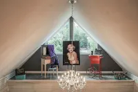 Beautiful Shabby-Chic Cabin Downtown Hot Springs