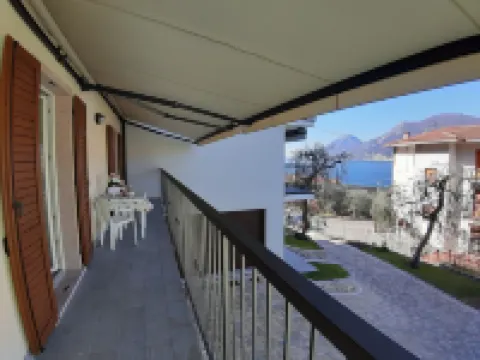 Apartment Orchidea with beautiful lake view