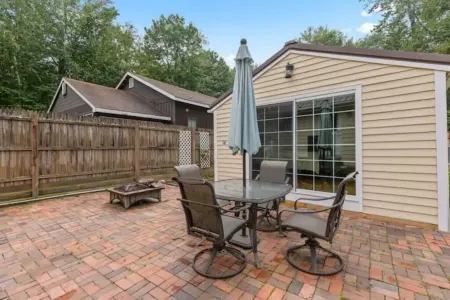 3 BR Lake house in Sebago Maine steps from beach!