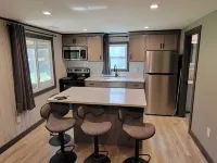 Cozy 2-bedroom cabin with WiFi, AC, garage, sleeps 6 in Saint Helen 222 Hotels in Roscommon County