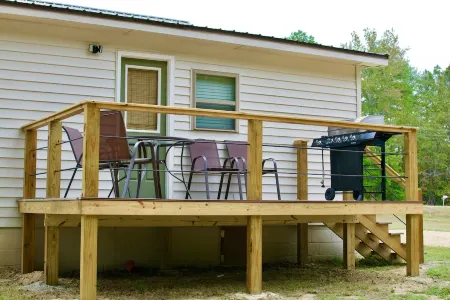 Relax Near the Lake less than 2 miles from JP Coleman State Park