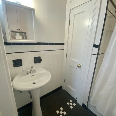 Historic Thomas House Unit B