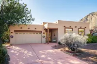 Beautiful Custom Home Steps Away From Red Rock Trails With A Relaxing Hot Tub!