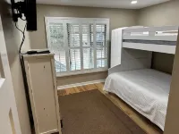 3 Br New Renovation! Resort Privileges (pool, etc), very close to Ocean