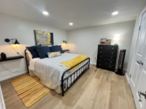 Waterfront family vacation home at Eufala. Sleeps 14. Newly remodeled. Amazing.