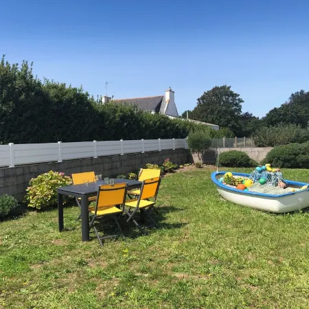Maison Refaite et Lumineuse, vue Mer, à 5 Minutes de la Plage Hoteles en Plogoff