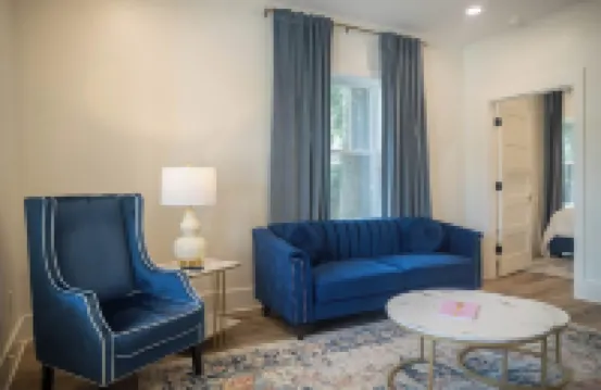 The Vincent A - on Government St! Walk to Restaurants, Bars & Shopping!