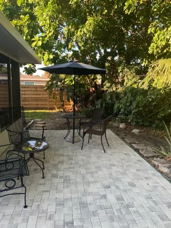 Venice Island Beach walk 2 beach, Sharkey’s, legacy trail,-2 homes available Отели в г. Венис