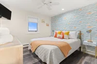 • Oceanside condo ON Hampton Beach •