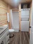 Petite Piney Paradise in Texarkana, AR.New Cabin, Secluded, Cozy and Relaxing