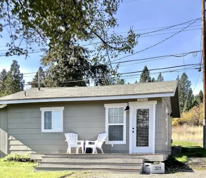 Liberty Lake Cottage With Lake View