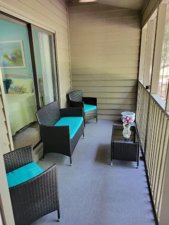 4 Bedroom 2200 sq ft  beautiful Sea Trail Golf Resort 5 minutes to ocean waves!