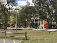 NEW 2 Bed/Bath Beachfront Property w/ 3 Restaurants