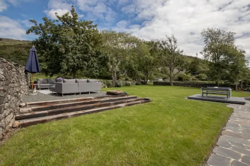 Romantic and cosy cottage,  countryside views, near to the beach and mountains