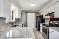 Well appointed home minutes from Kalahari and Downtown Hotels in Round Rock