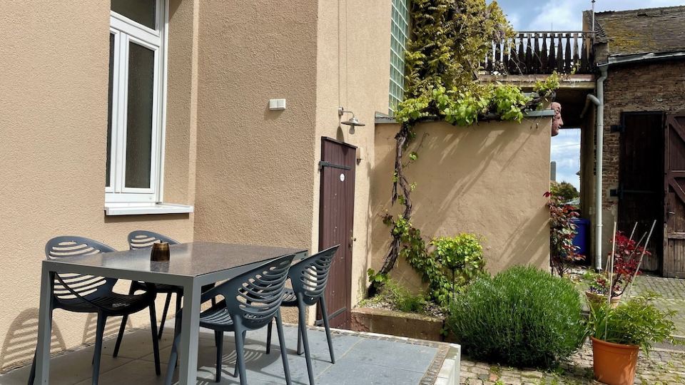 LaBed - central apartment on a vineyard, private terrace, free wifi, 2 bedrooms