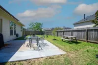 Cozy Home in Richmond TX Hotels near Cinco Ranch II Pavillion and Park at Spring Lake