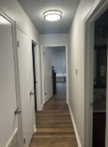 . Central to OLOL hospital 5 mins. Perkins Rowe Shopping 6 mins, LSU 15 mins..