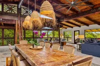 Tiki Home - Unique Custom Home Steps to the Beach and Town Hotels in Hanalei