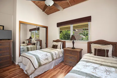 Beautiful Poipu Ocean View 2 Brd 2.5 Bath Condo with A/C Great Spring Rates! - Hot Tub